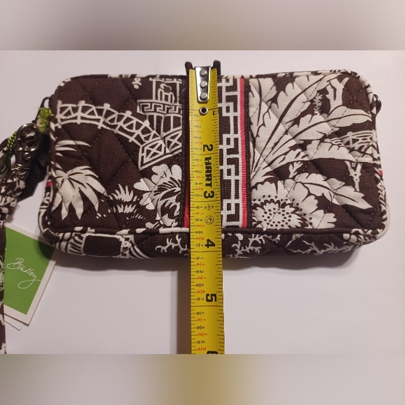Vera Bradley Wristlet - Picture 3 of 7